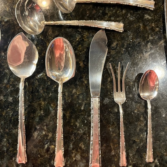 Vintage Sterling Silver Service for 8 Plus 10 Unique Serving Pieces - Picture 3 of 6